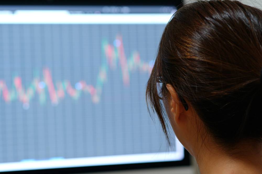 how can you navigate market volatility as a new investor